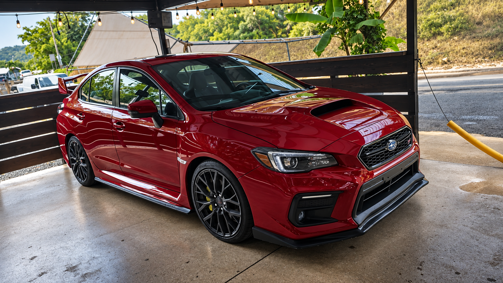Subaru STI 2018 rojo, vista promocional principal